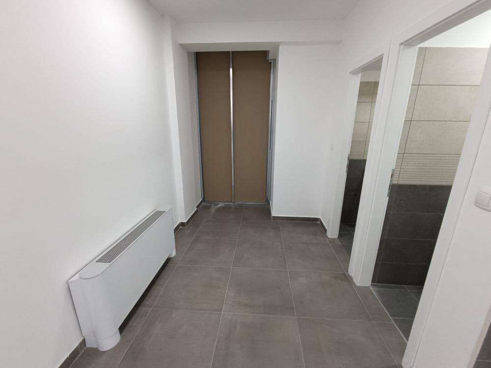 Slika 3 -  Lokal za izdavanje, 80m2, 800€